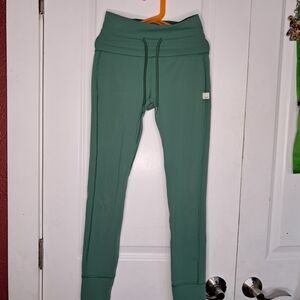 Vuori Green High Rise Drawstring Performance Leggings Joggers Women’s XS.